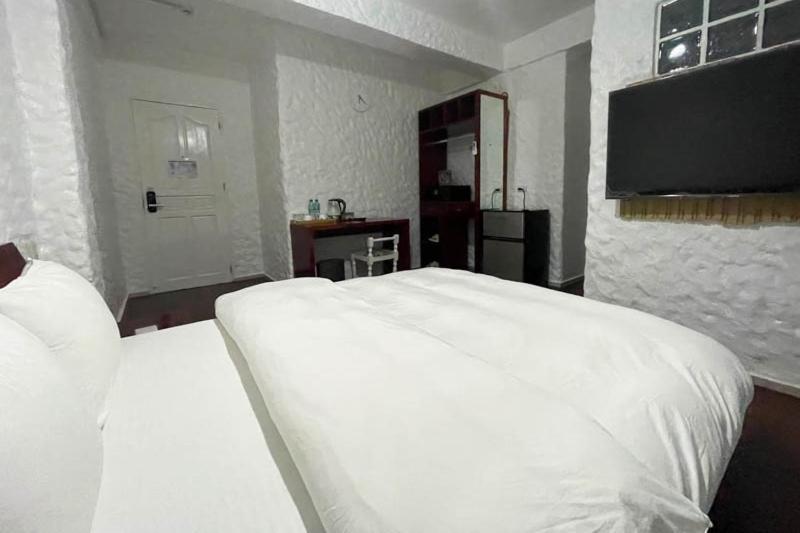 Montani Beach Resort Puerto Galera Powered By Cocotel Bagian luar foto
