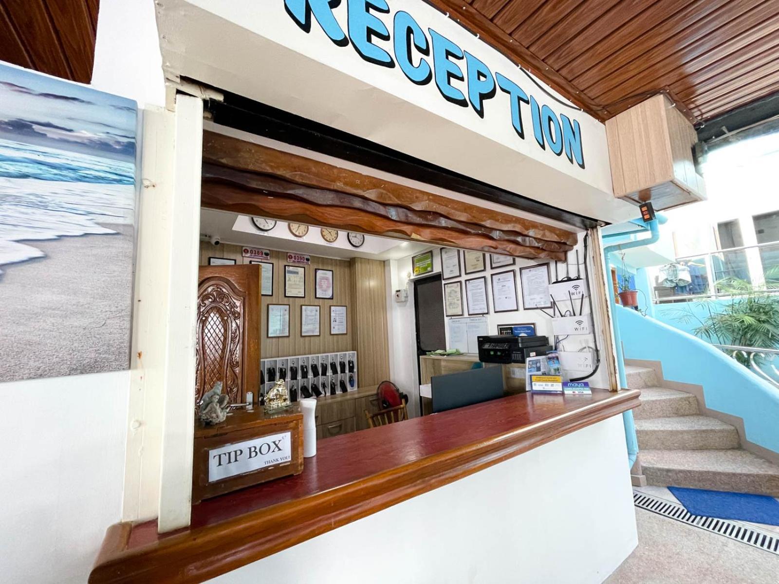 Montani Beach Resort Puerto Galera Powered By Cocotel Bagian luar foto