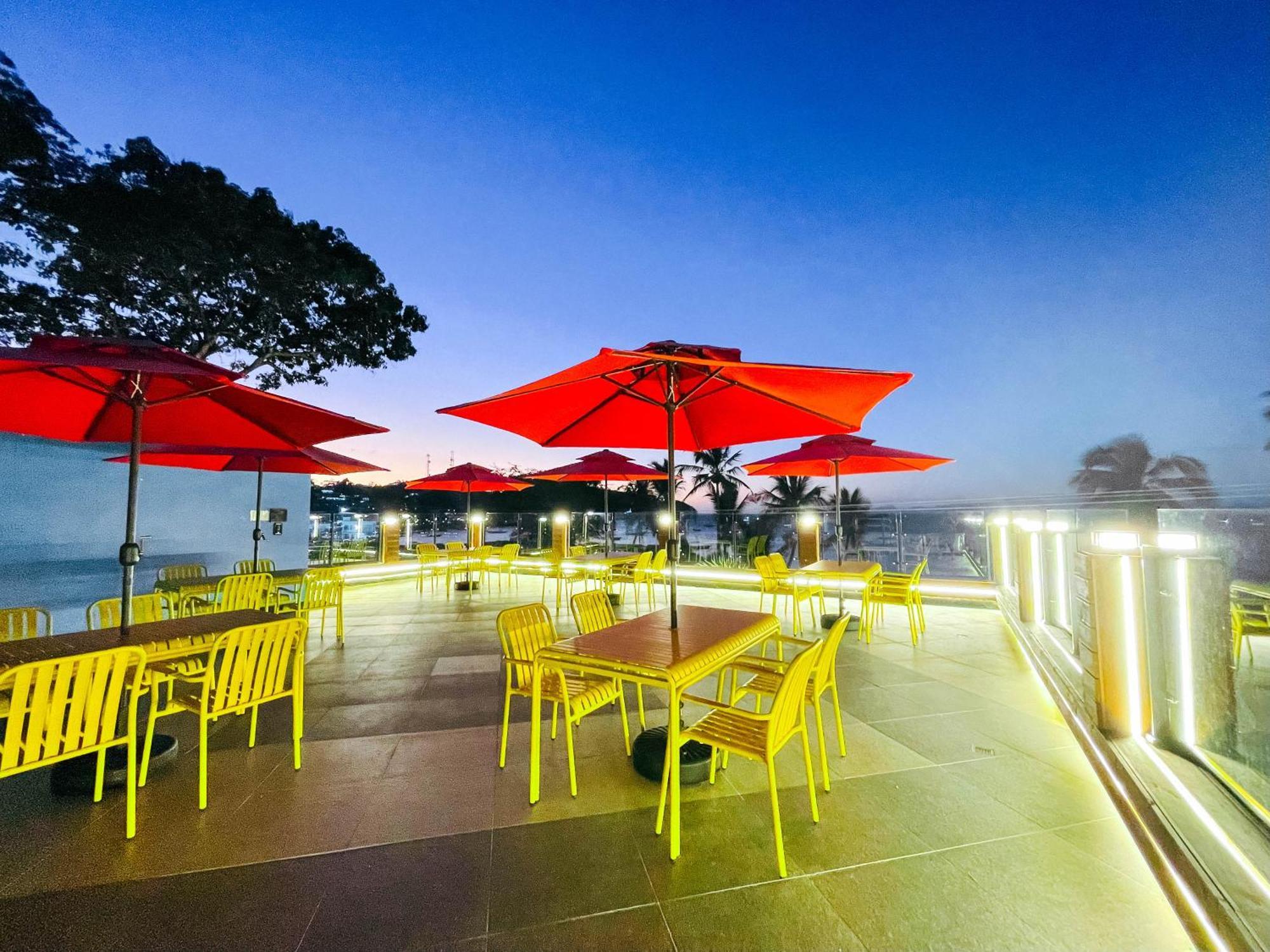 Montani Beach Resort Puerto Galera Powered By Cocotel Bagian luar foto