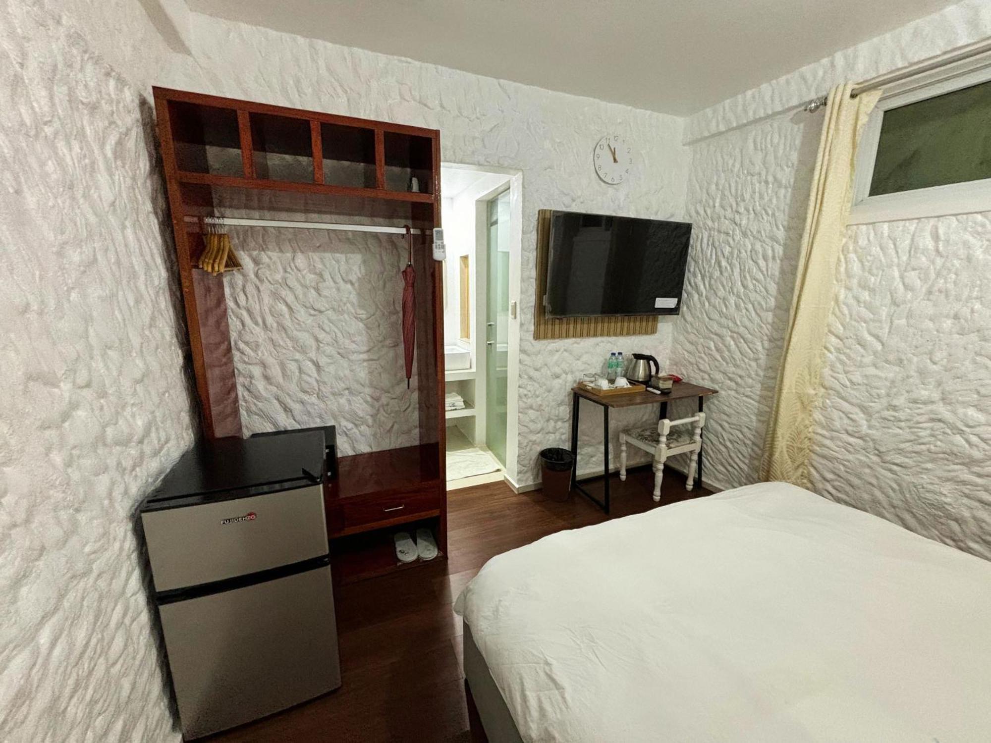Montani Beach Resort Puerto Galera Powered By Cocotel Bagian luar foto
